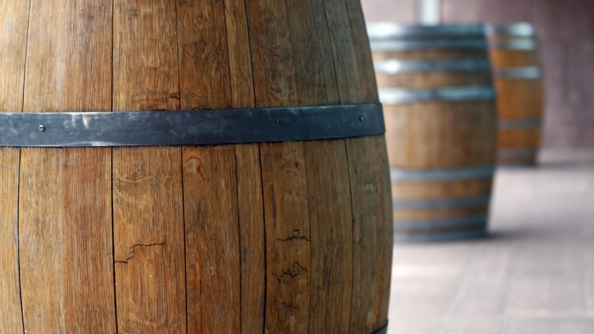 Guide to Barrel Tasting Experiences