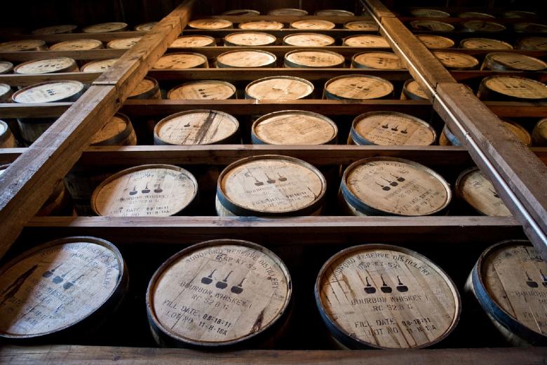 small oak barrels for distilling
